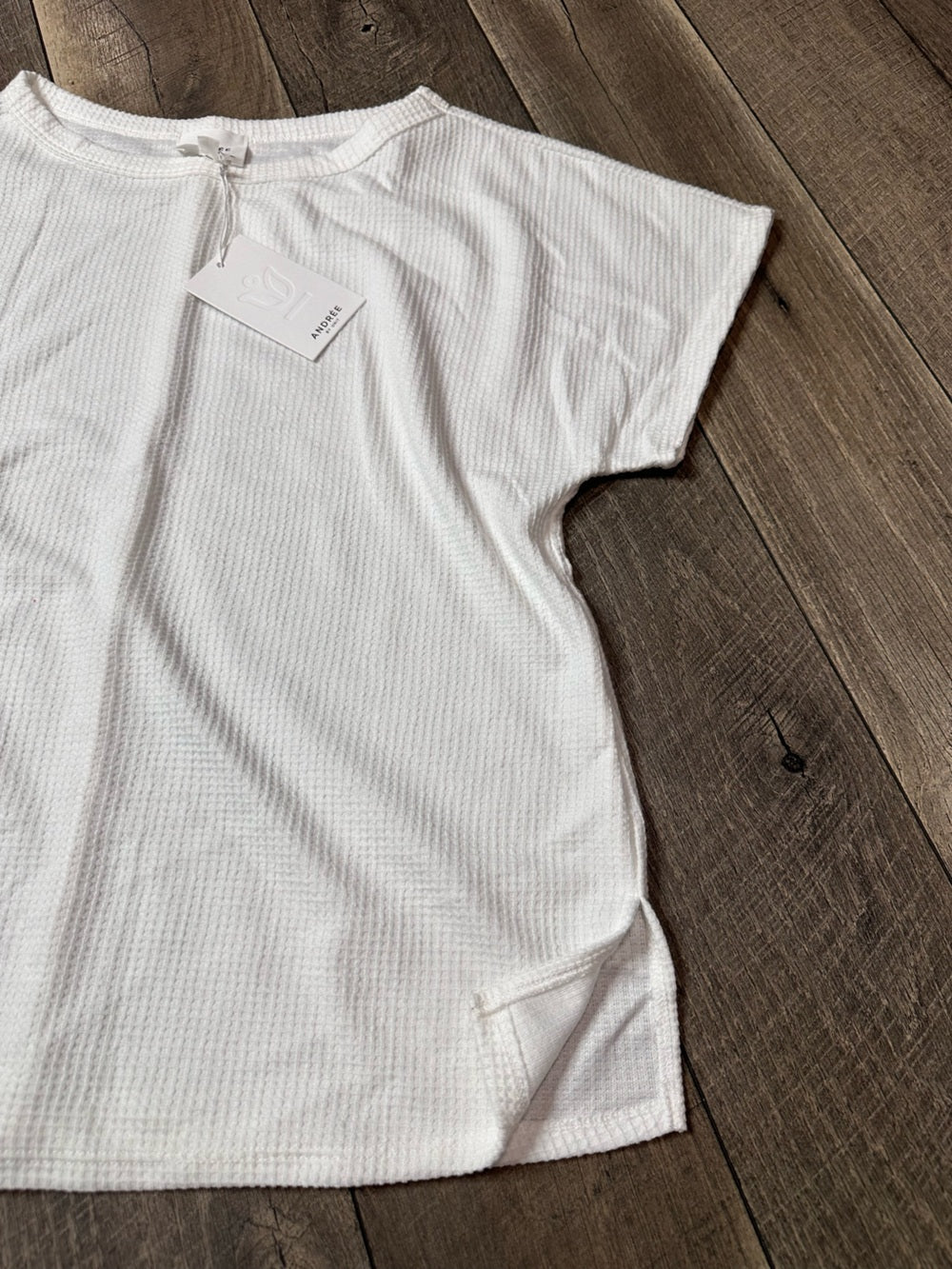 Andree by Unit White Waffleknit Short Sleeve Top