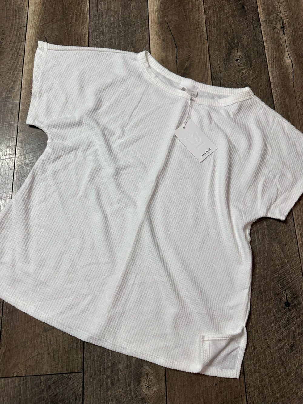 Andree by Unit White Waffleknit Short Sleeve Top