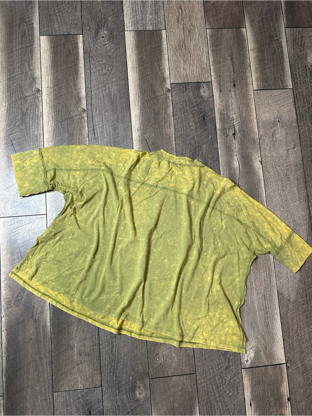 Easel Oversized Star Short Sleeve Top (new with tags)