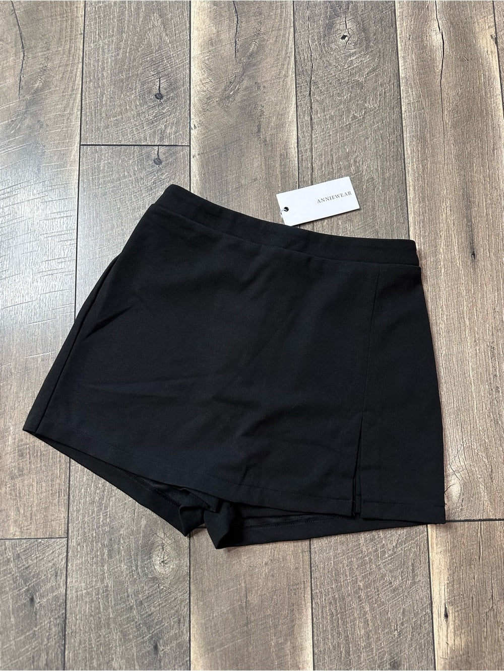 Anniewear Los Angeles Skort (new with tags)