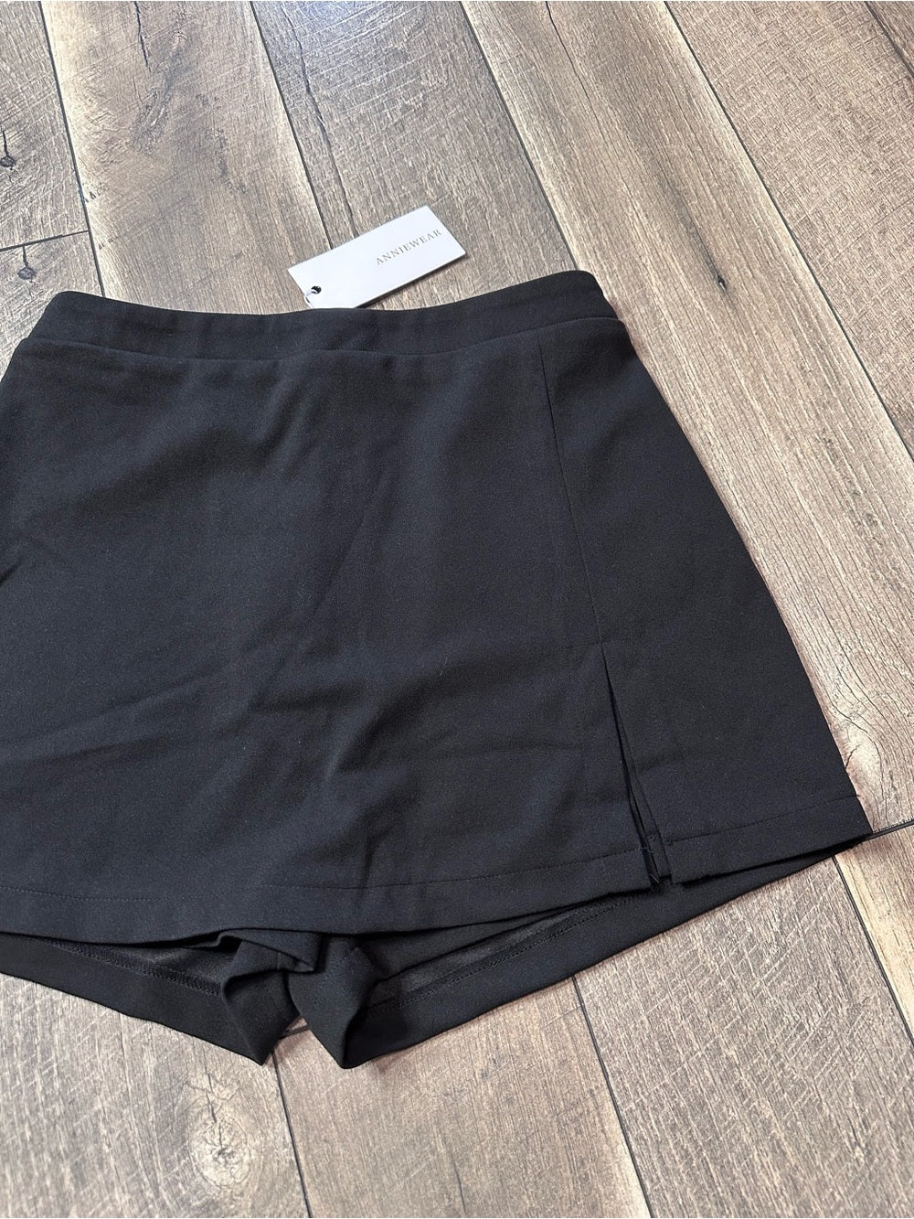 Anniewear Los Angeles Skort (new with tags)