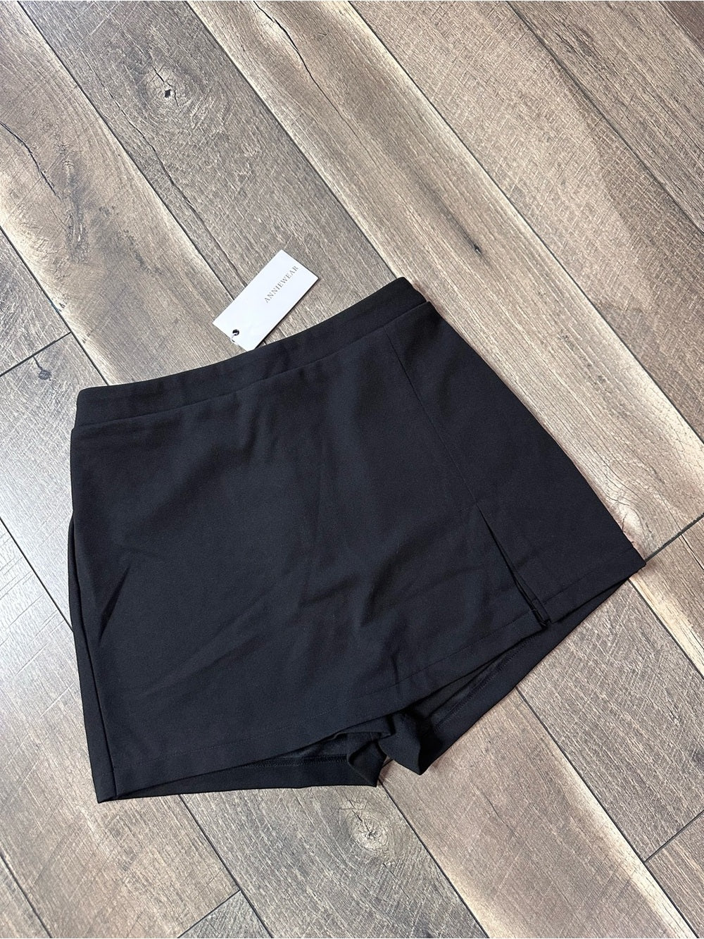 Anniewear Los Angeles Skort (new with tags)