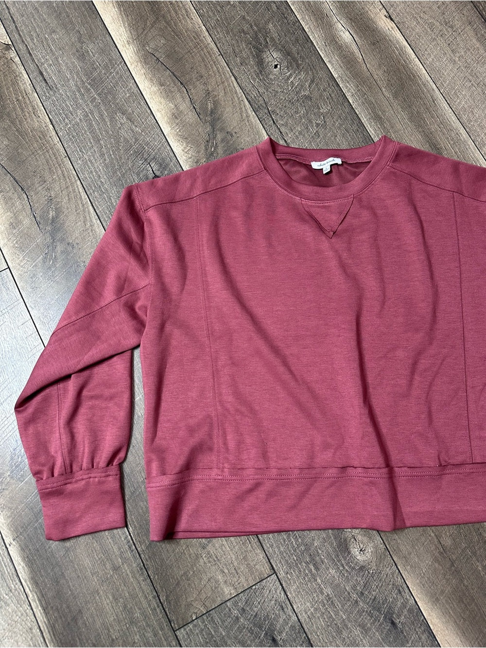 White Birch Berry Buttery Soft Crewneck Pullover (new without tags)