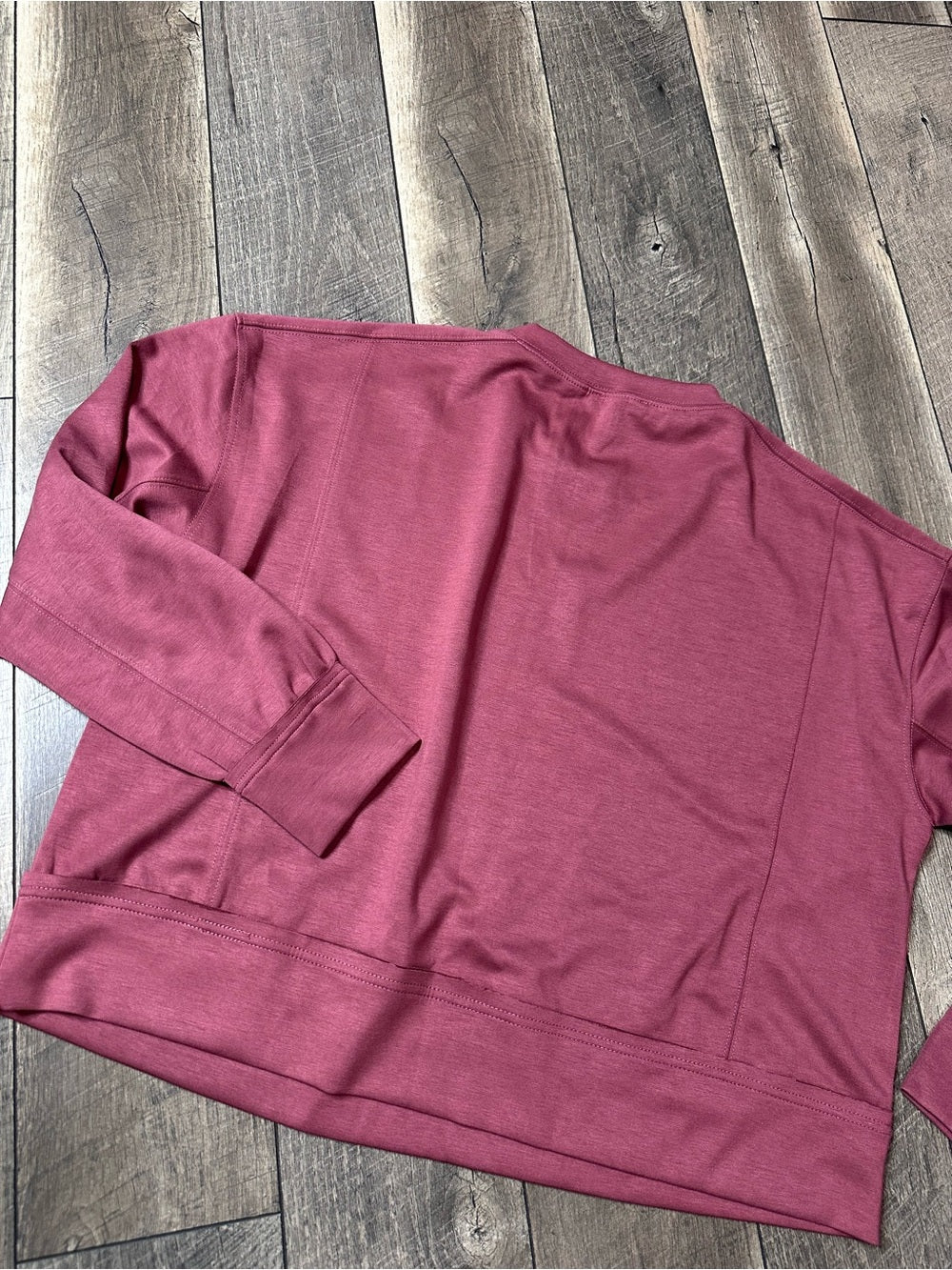 White Birch Berry Buttery Soft Crewneck Pullover (new without tags)