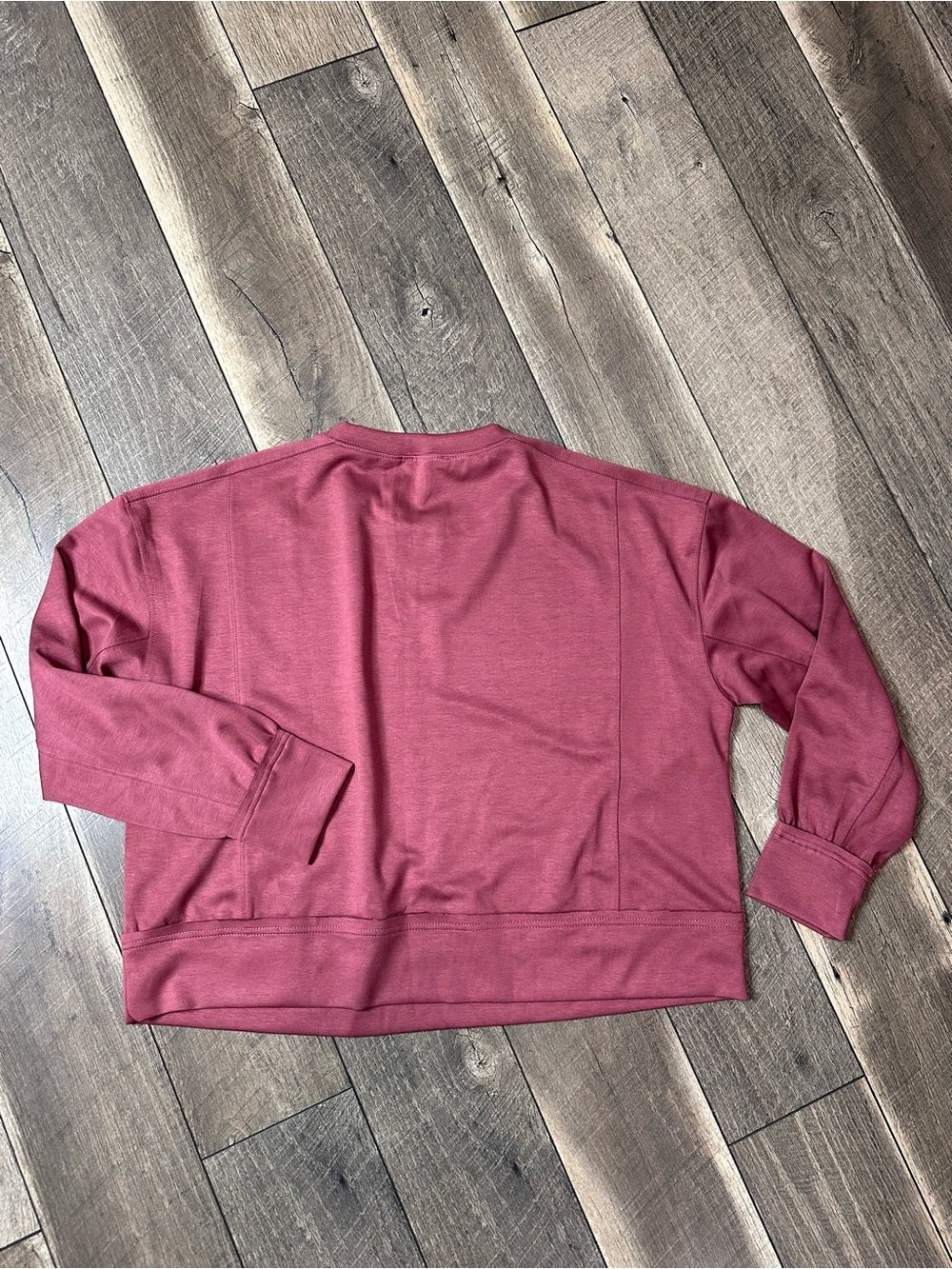 White Birch Berry Buttery Soft Crewneck Pullover (new without tags)