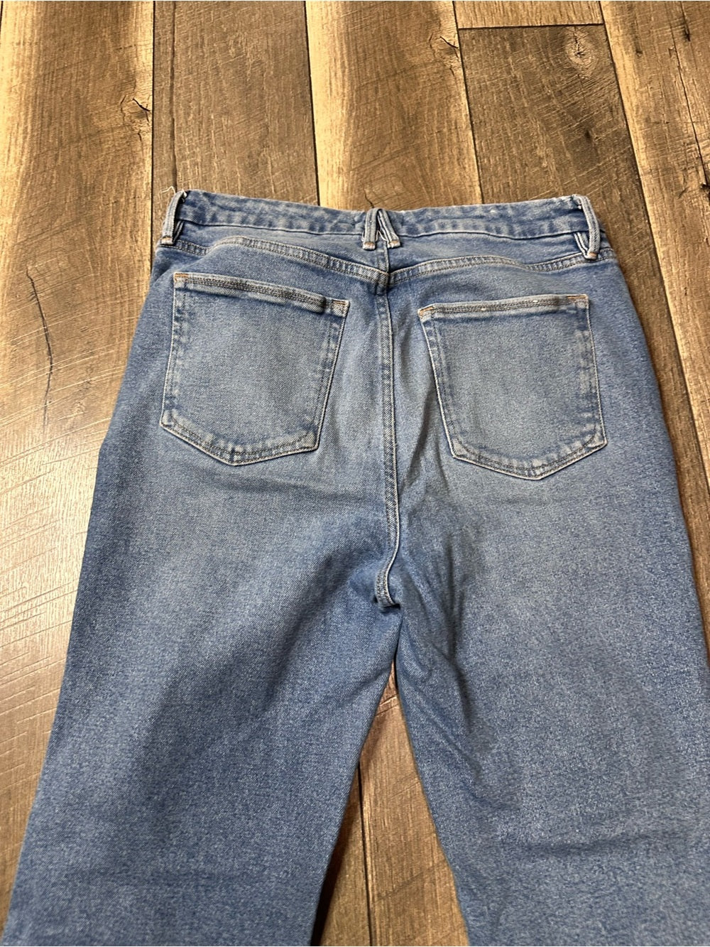 Good American Hi Rise Straight Leg Jeans