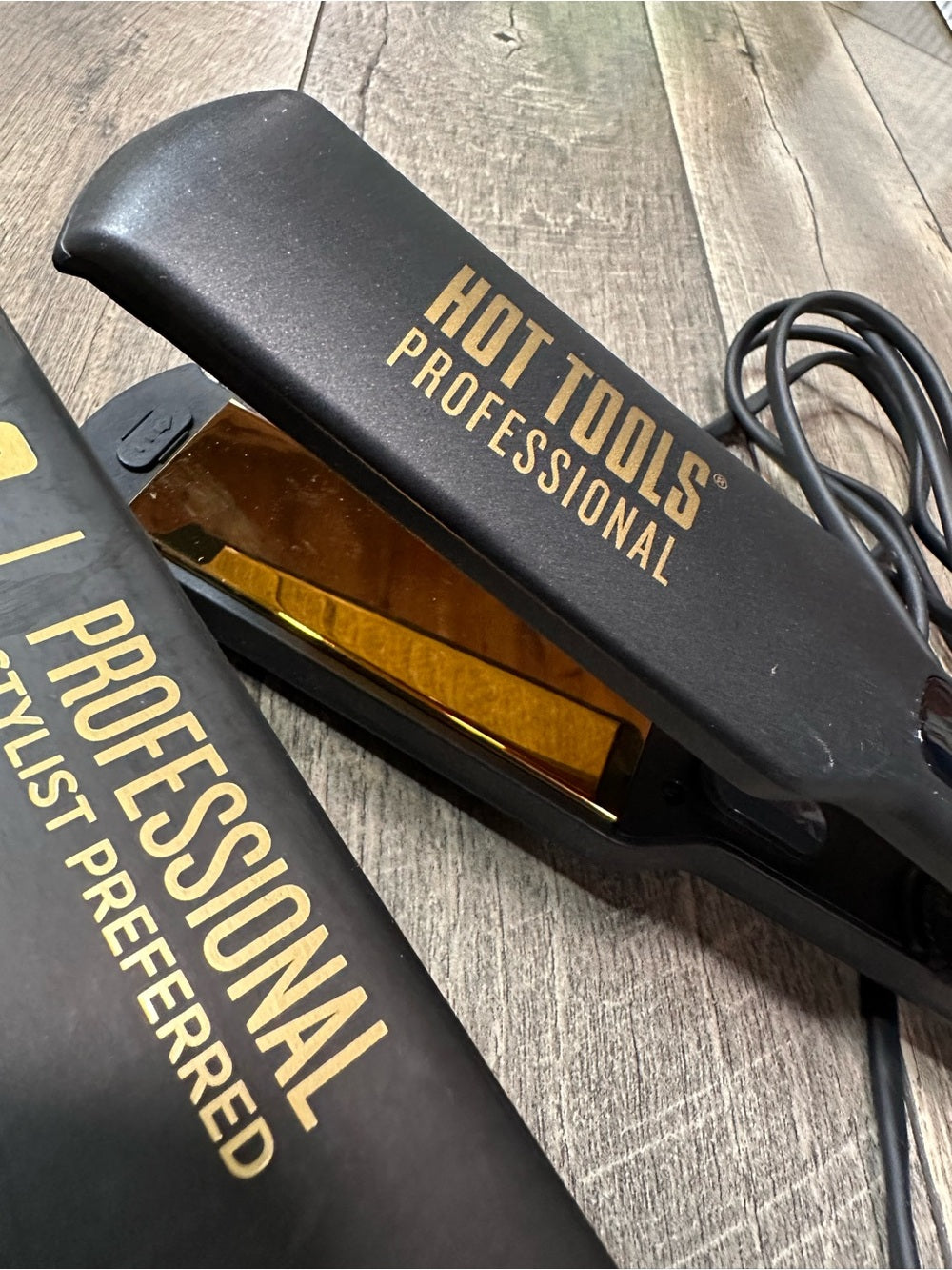 Hot Tools 1 1/2” Interchangeable Flat Iron (tested, works, gently used)