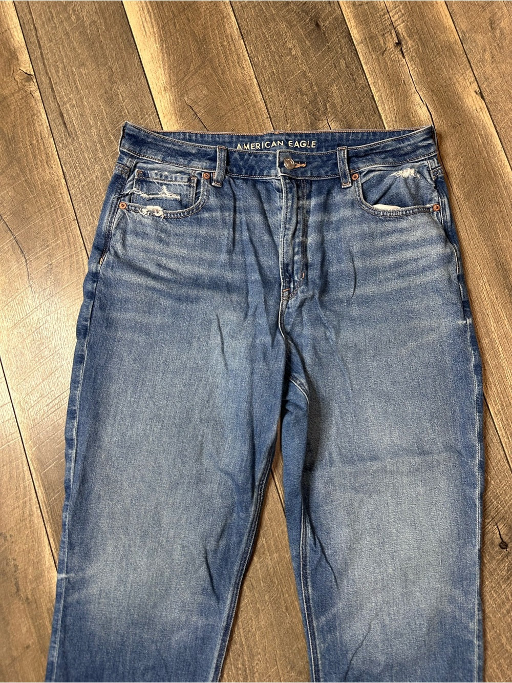 American Eagle Mom Jeans