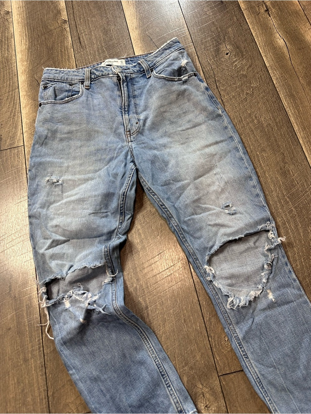 Abercrombie & Fitch The Skinny Hi Rise Jeans