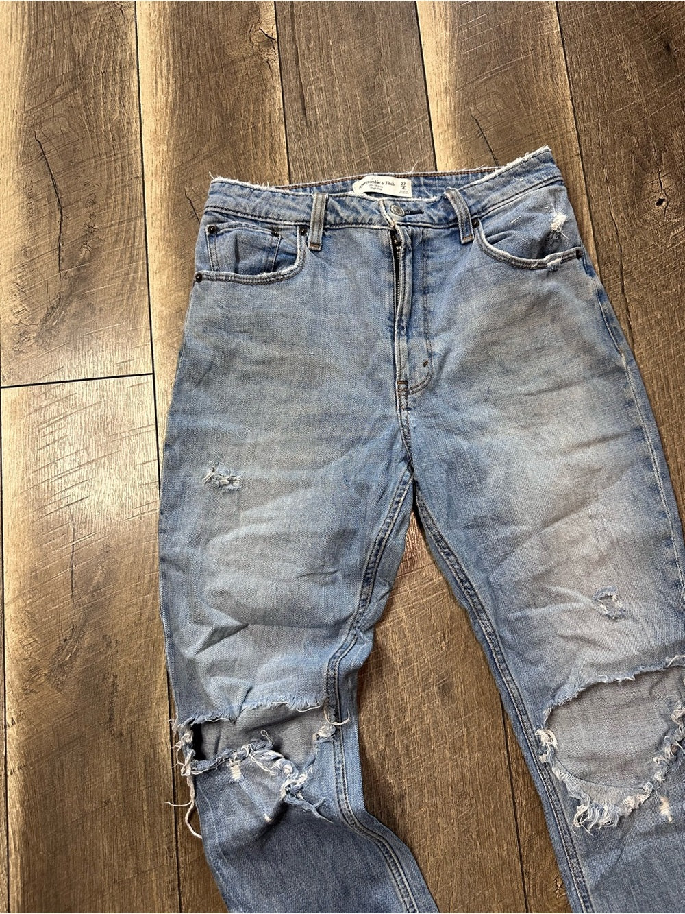 Abercrombie & Fitch The Skinny Hi Rise Jeans