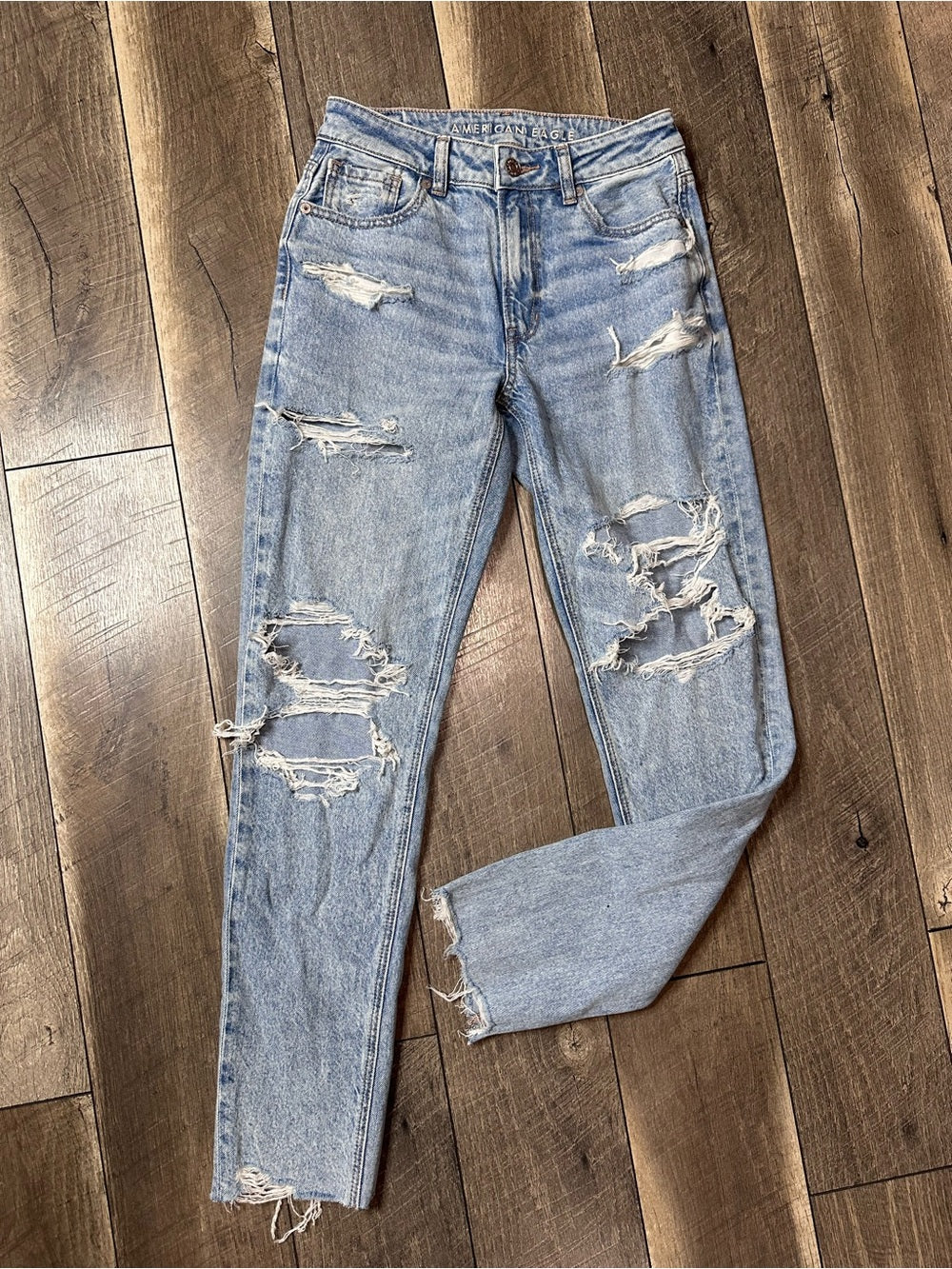 American Eagle Mom Jeans