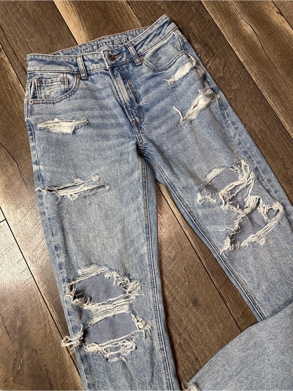 American Eagle Mom Jeans
