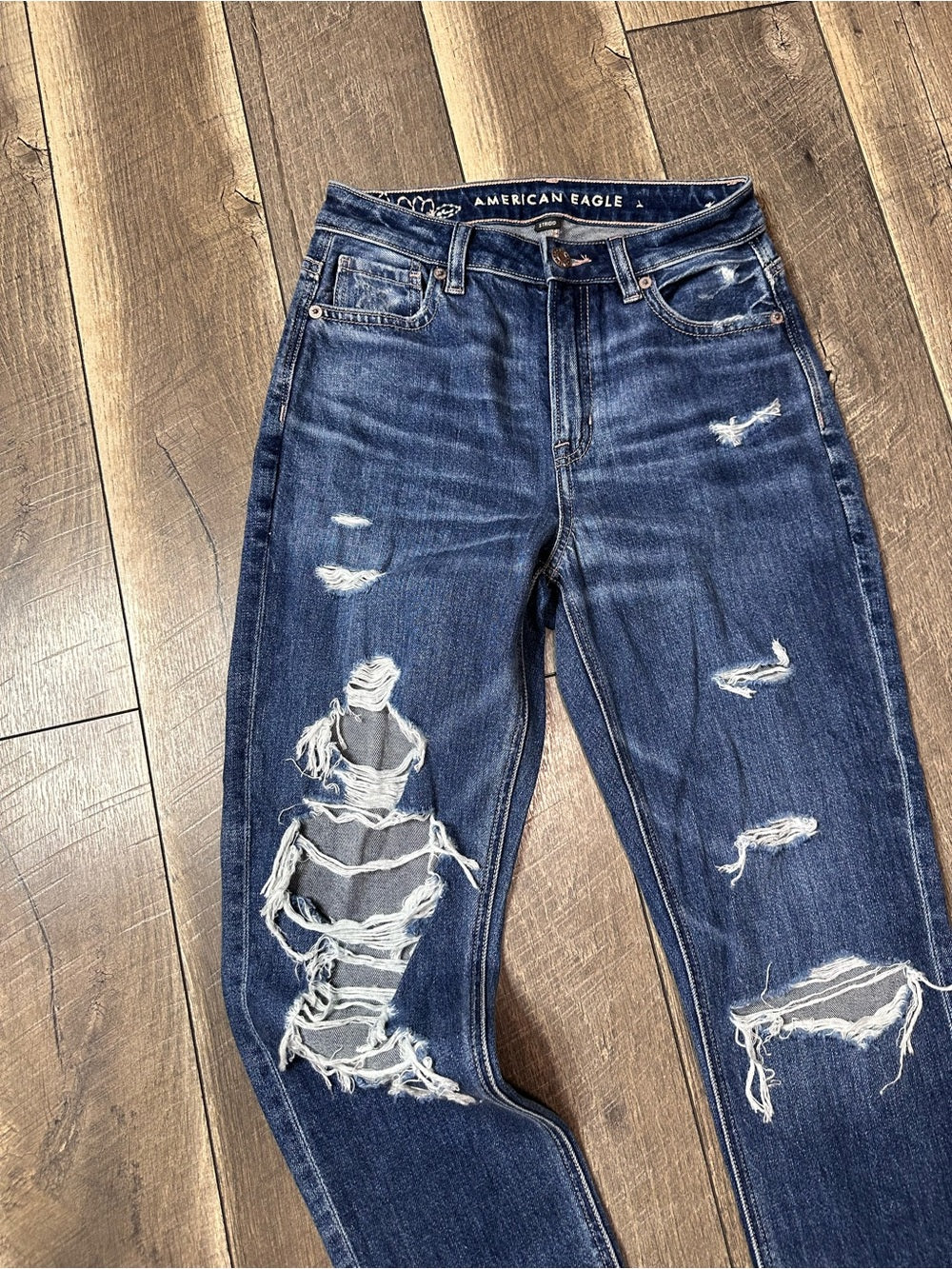 American Eagle Mom Jeans