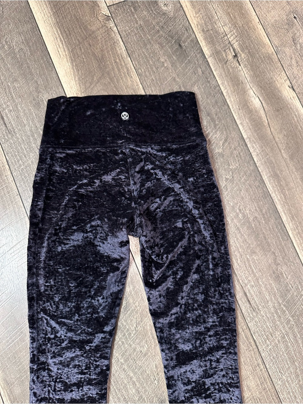 Lululemon Wunder Lounge High-Rise Tight 28" *Crushed Velvet
Black