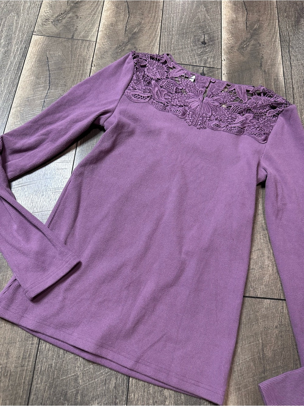 White Birch Purple Long Sleeve Lace Neckline Top