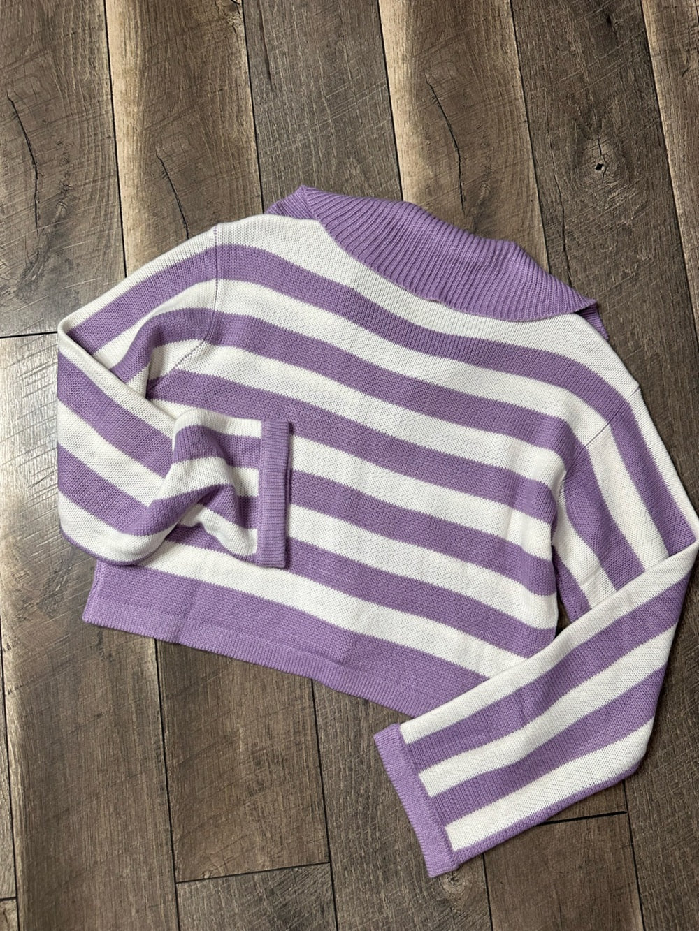 Mittoshop Collared V Neck Oversized Pullover Crop Sweater