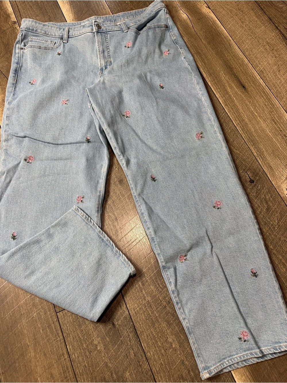 Old Navy OG Loose Hi Rise Floral Embroidered Jeans