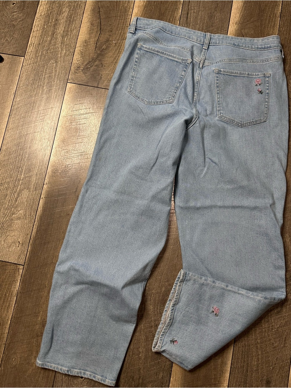 Old Navy OG Loose Hi Rise Floral Embroidered Jeans