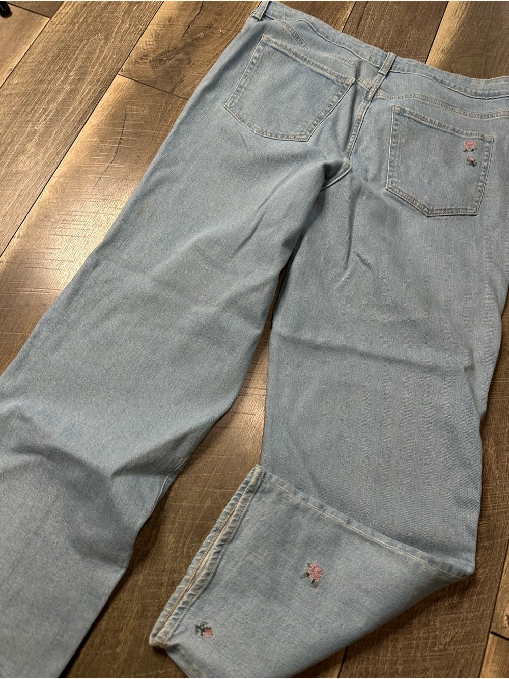 Old Navy OG Loose Hi Rise Floral Embroidered Jeans