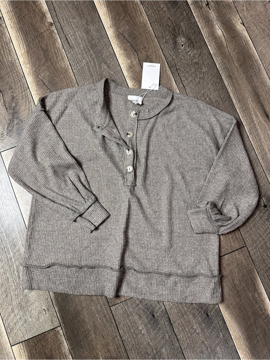 Andree by Unit Long Sleeve Top