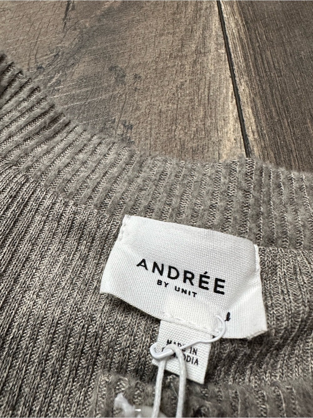 Andree by Unit Long Sleeve Top