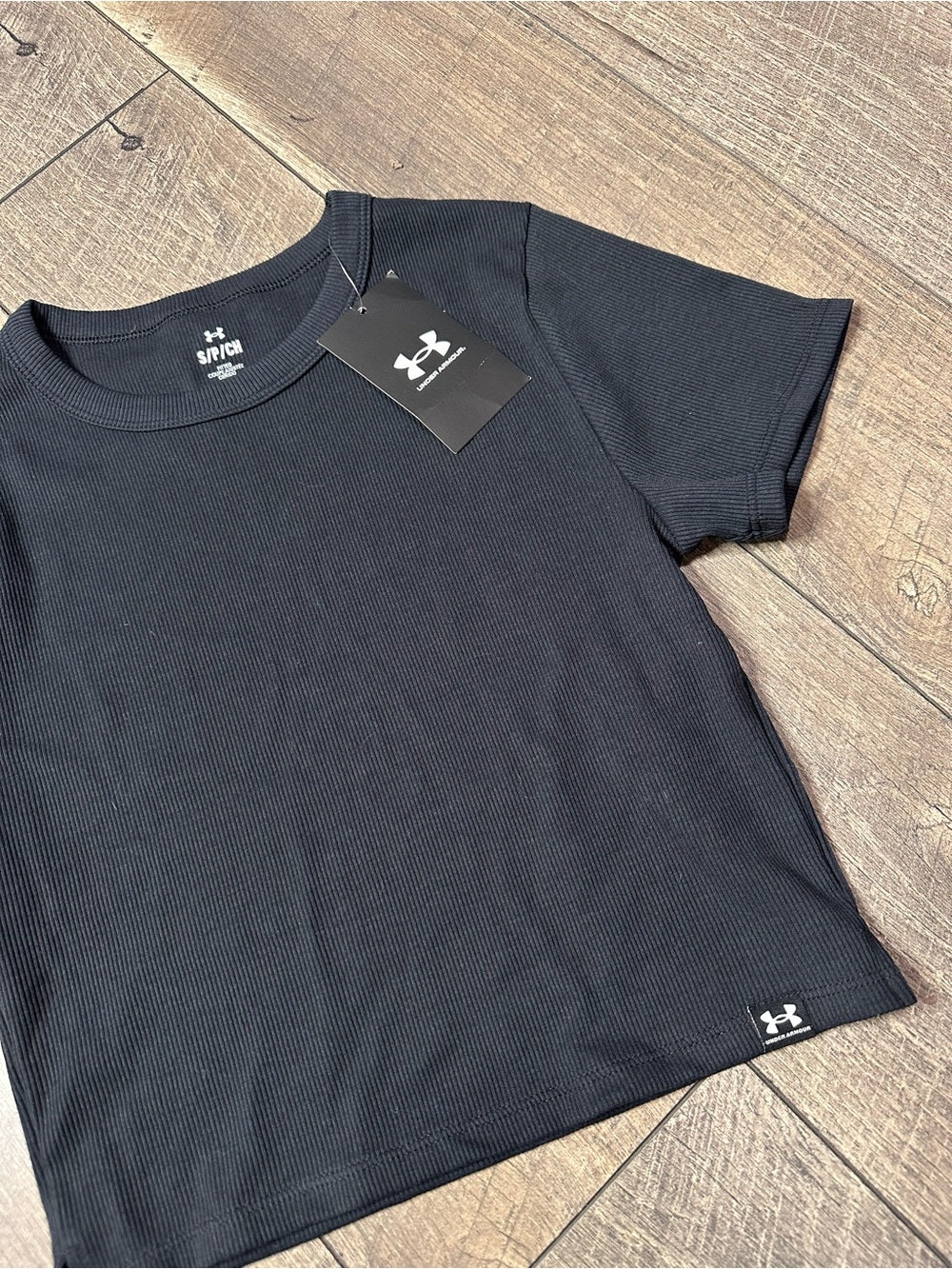 Under Armour Black Ribbed Crop Top
