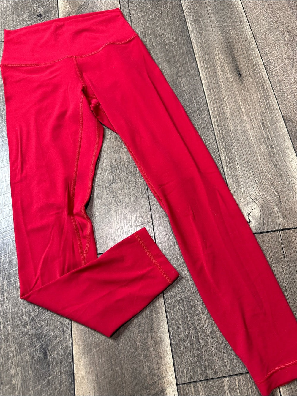 Lululemon Align Pant II 25"
Dark Red