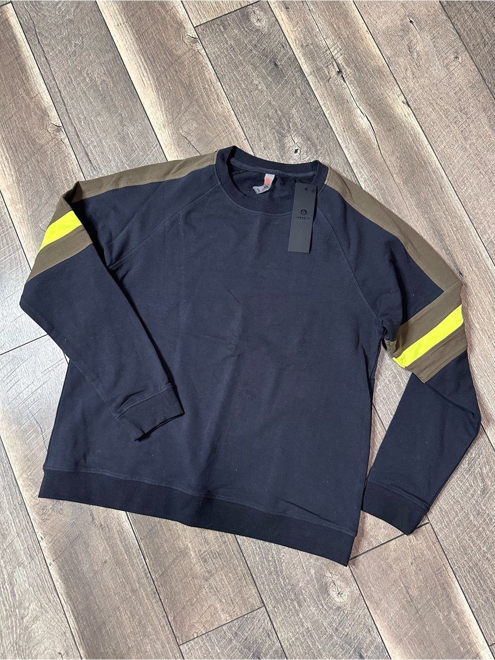 Mono B Crewneck Pullover