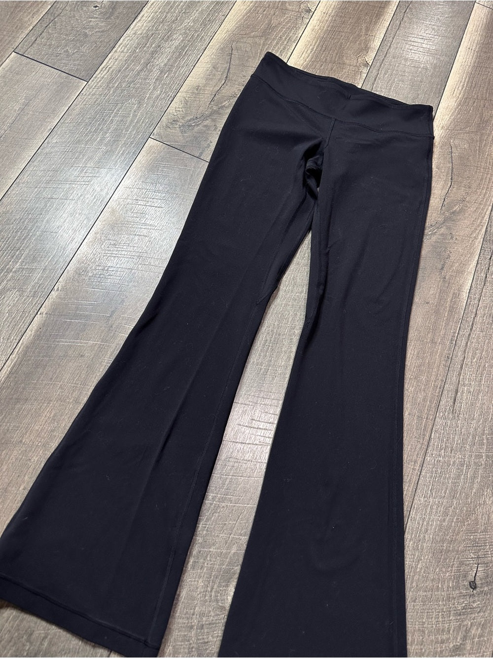 Lululemon Align Low-Rise Flared Pant 32.5"
Black