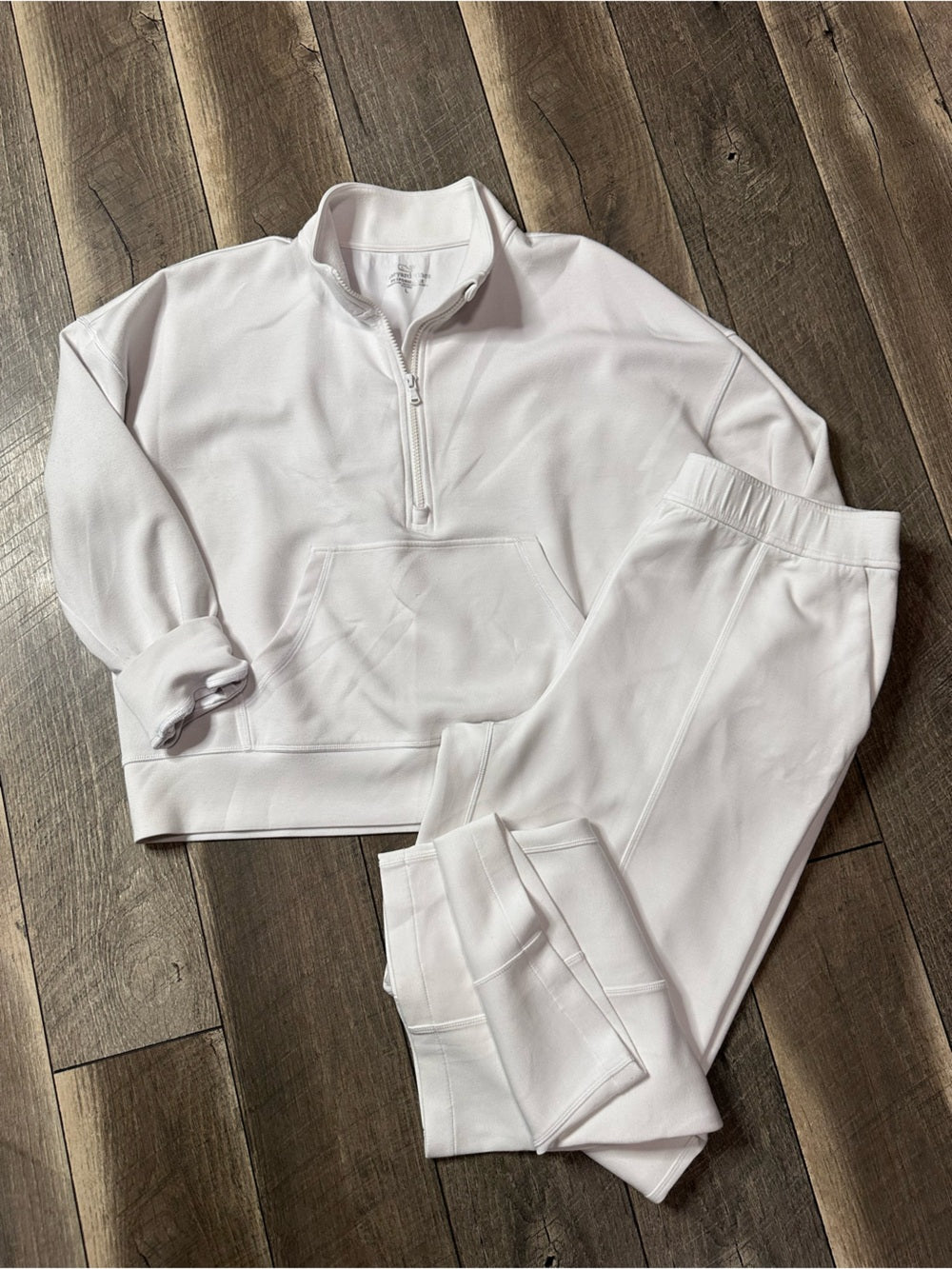 Vineyard Vines Performance 2pc Set