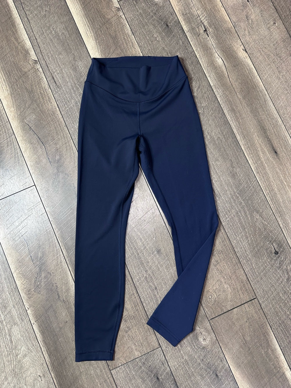 Lululemon Wunder Under SmoothCover High-Rise Tight 25"
True Navy